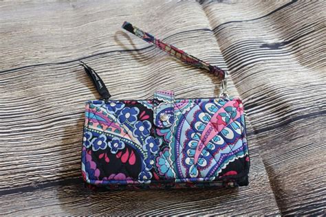 Vera Bradley Wrist Wallet In HayMarket Paisley RFID EBay