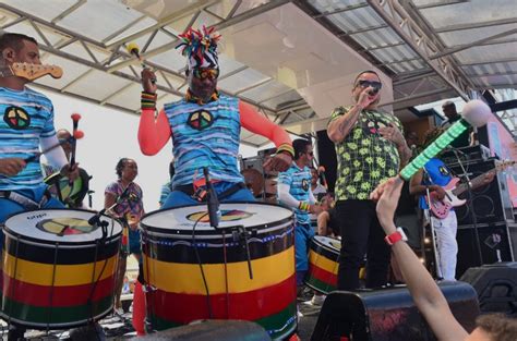 Edi O Da Maratona Salvador Encerrada Ao Som Do Olodum Veja Fotos