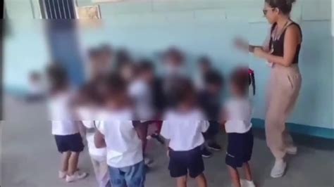 Crian As Dan Am Funk Toma Rajad O Em Creche P Blica Do Rio