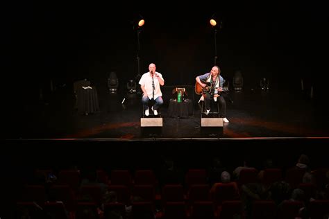 Mike Et Riké Au Carré Sam à Boulogne Sur Mer