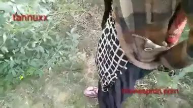 Village Ke Khet Me Desi Girl Aur Kisaan Ke Sex Ki Real Sex Video Indian