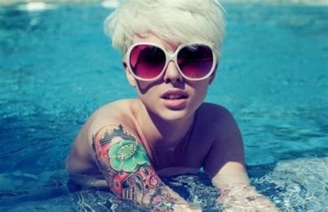 Starlet Short Platinum Blonde Hair Platinum Blonde Hair Short Platinum Hair