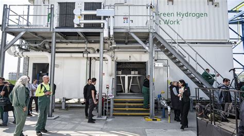 Mol Unveils Central Europes Largest Green Hydrogen Plant In Hungary