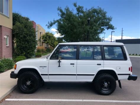 Mitsubishi Montero Ls Rare X Door Classic Suv Color White