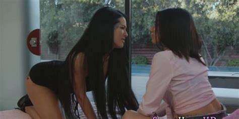 Busty Lesbian Scissoring Video 4 Tnaflix