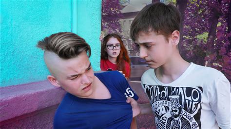 ПАРЕНЬ МАШИ ПРИШЁЛ В ШКОЛУ НА РАЗБОРКИ!!! - YouTube