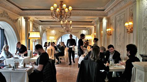 Un Café Pouchkine ouvre ses portes au cœur de Paris Russia Beyond FR