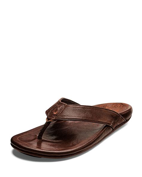 Olukai Men S Kulia Leather Thong Sandals Neiman Marcus