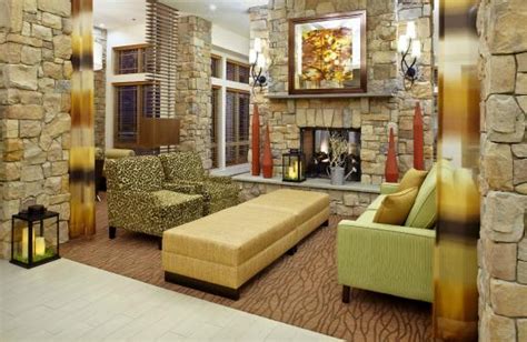 Hilton Garden Inn Roanoke (Roanoke, VA): What to Know BEFORE You Bring Your Family