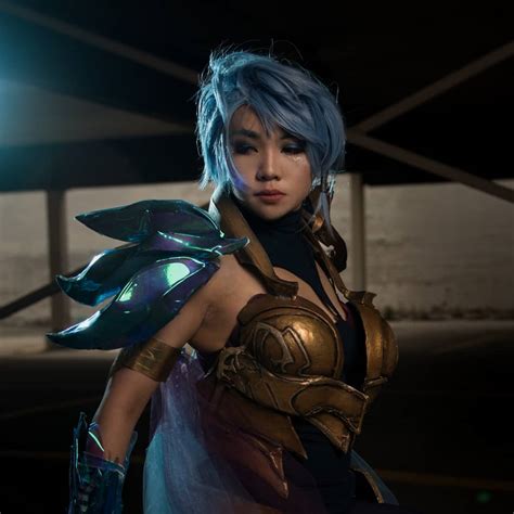 Dawnbringer Riven Costume | Coscove