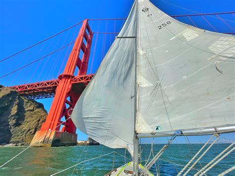 Blowing 30+ Knots under Golden Gate Bridge : r/sailing