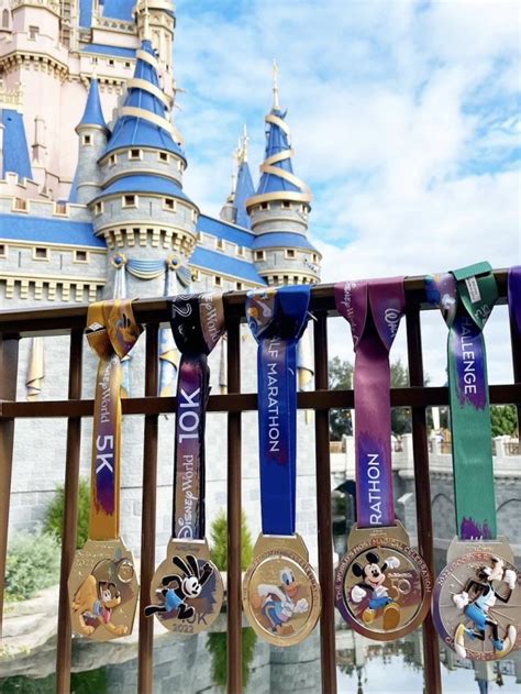 Best Disney World Rundisney Medal Pictures Half Crazy Mama