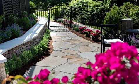 6 Stone Landscaping Ideas | The Patio Company