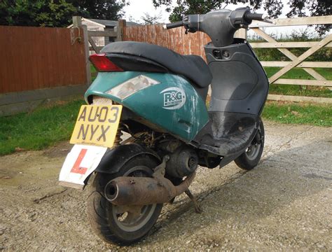 PIAGGIO ZIP MOPED 2 Stroke 50Ccc 2003