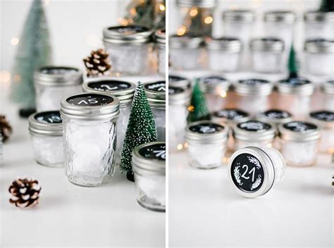 There Are Many Jars With Christmas Decorations In Them