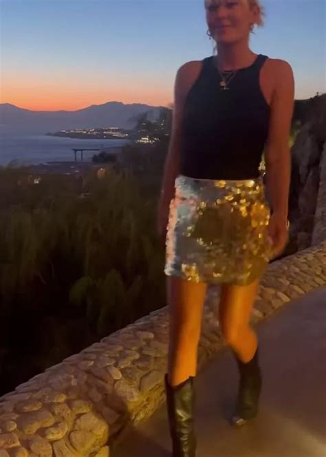 A Place In The Suns Danni Menzies Dubbed So Hot As She Leans Back In Tiny Miniskirt Daily Star