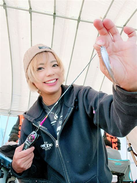 釣って楽しい！食べておいしい！ 宮城・花山湖でワカサギ68匹！釣りガール高橋未来のみくみく39フィッシング ライブドアニュース