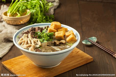 鸭血粉丝汤摄影图传统美食餐饮美食摄影图库昵图网