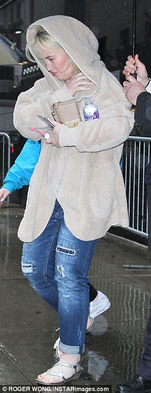 Mama June Arrives At Gma With Honey Boo Boo In Tow Daily Mail Online