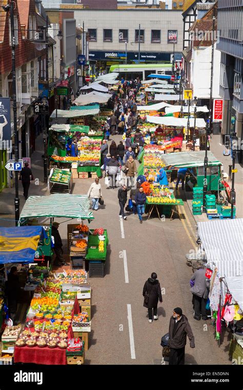 Market fruit and veg croydon hi-res stock photography and images - Alamy