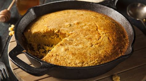 Fresh Skillet Corn Bread | Recipe | Corn bread recipe, Skillet cornbread, Cornbread recipe sweet