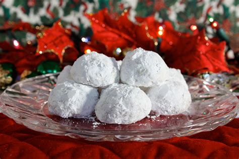 Easy Christmas Pecan Balls Snowballs Jenny Can Cook