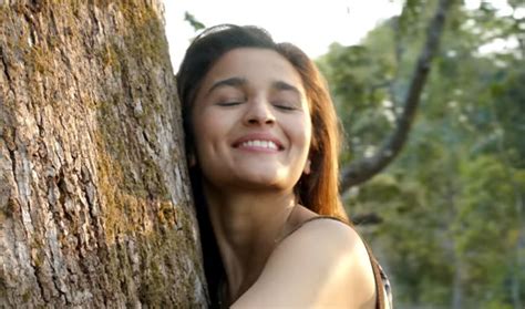 Alia Bhatt Dear Zindagi Movie First Look : alia bhatt photos on Rediff ...