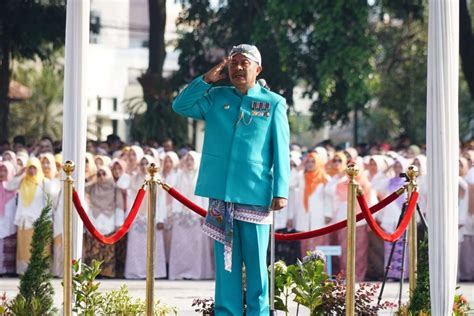 Peringatan Hardiknas Pj Bupati Garut Ajak Masyarakat