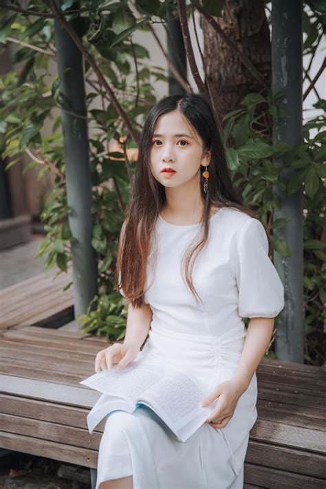 Hot girl trường Luật ước mơ làm giảng viên Báo Dân trí