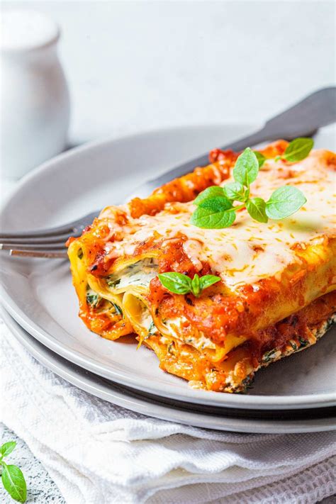 10 Best Cannelloni Pasta Recipes - IzzyCooking