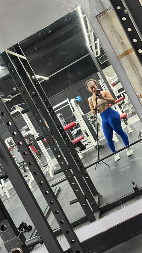Liz Fitt (@_lizzfitt) • Instagram photos and videos