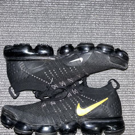 Nike Flyknit VaporMax (10W/8.5M) - Depop