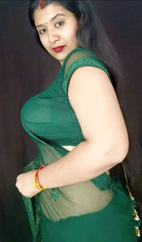 Discover Hot Bhabhi And India Beauty Women Ideas Indian Beauty Saree Beautiful Women