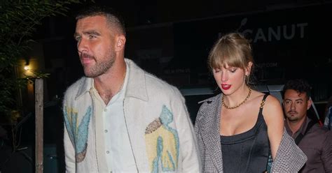 Taylor Swift S Dad Scott Avoids Question About Travis Kelce Proposing