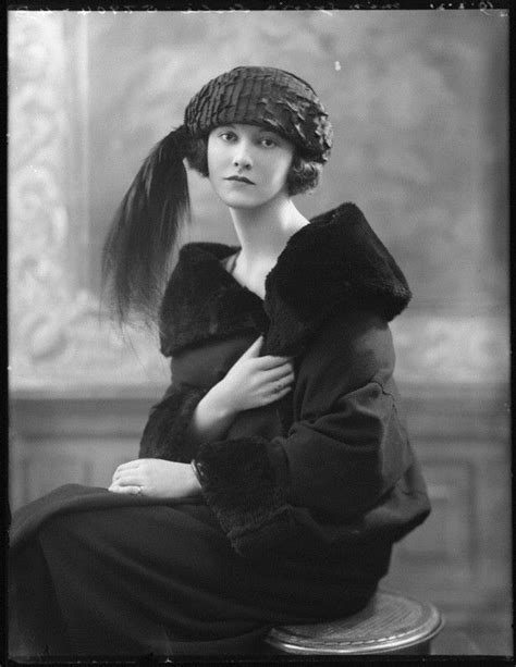 Sylvia Leslie By Bassano Ltd Whole Plate Glass Negative 10 February