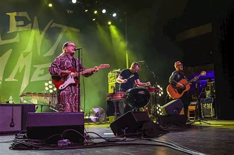 Concert Photos Violent Femmes Brought The Punk To Cleveland On A