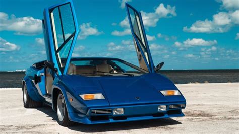 1981 Lamborghini Countach LP 400 S in Tahiti Blue - Modern Car Collector