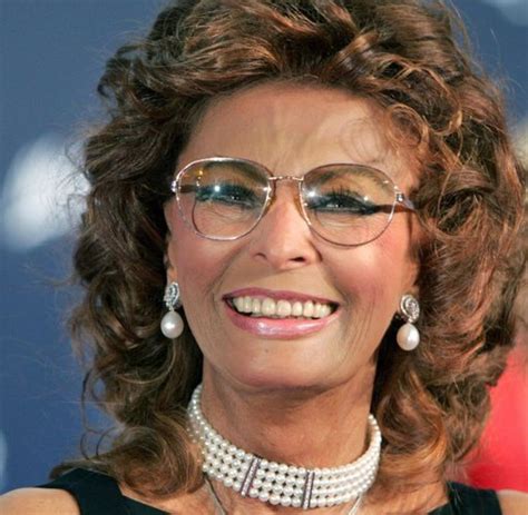 Nobelpreis der Künste: Der Tenno ehrt Sophia Loren und Rebecca Horn - WELT