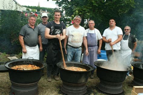 Dimanche à Plumieux la fête des battages et des vieux métiers