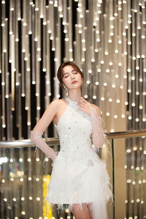 Nữ chính phim VTV hot nhất hiện nay khoe visual trên sóng trực tiếp khác hẳn lúc lên phim khiến