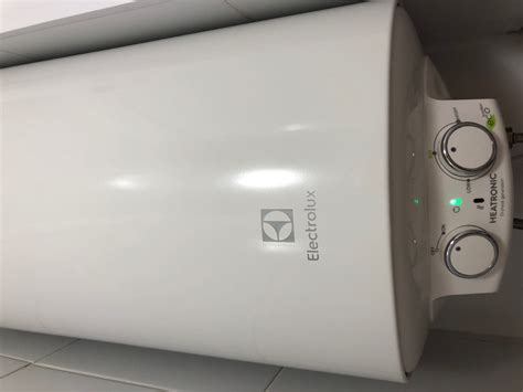 Electrolux EWH 80 Heatronic Slim DryHeat купити в інтернет-магазині ...