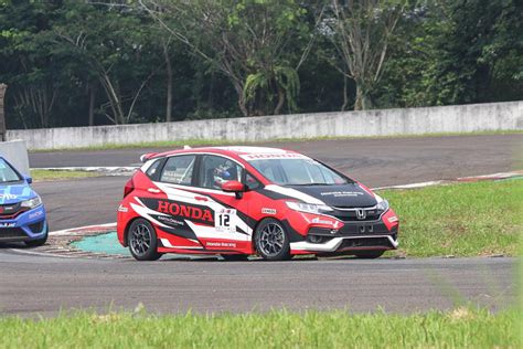 Alvin Dan Avila Bahar Berhasil Rebut Podium Pertama ITCR Max Dan ITCR