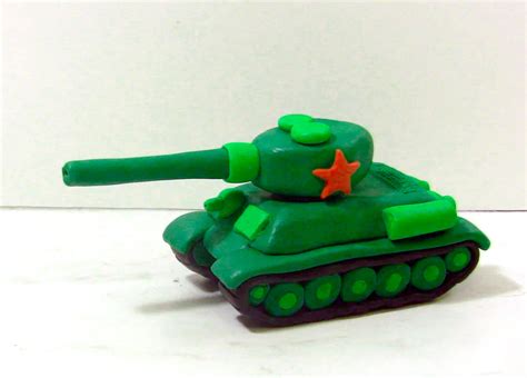 Танк из пластилина для детей своими руками