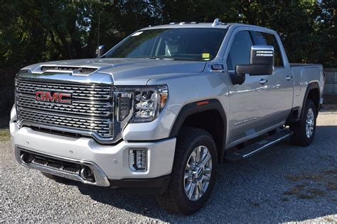 New 2020 Gmc Sierra 2500hd Denali 4wd Crew Cab Crew Cab Pickup In