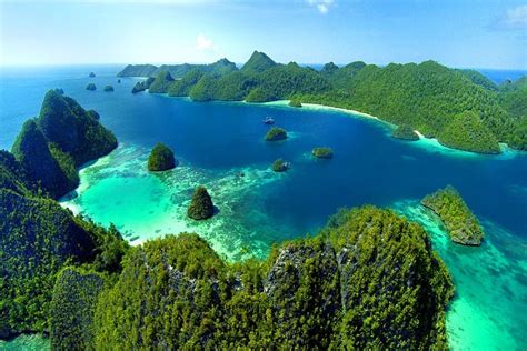 Raja Ampat Tempat Wisata Eksotis Nan Mempesona Di Indonesia Bagian