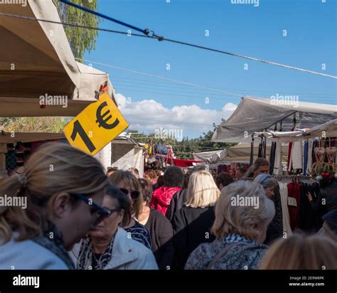 Glyfada shops shopping hi-res stock photography and images - Alamy