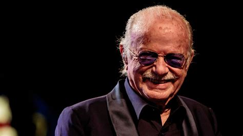 È morto Gino Paoli: addio a un'icona della musica italiana | Mediaset
