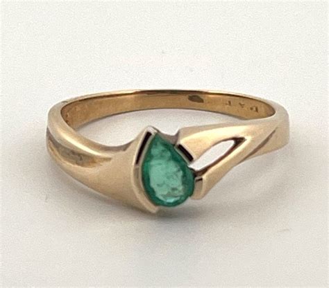 Emerald Ring Heisers Jewelry