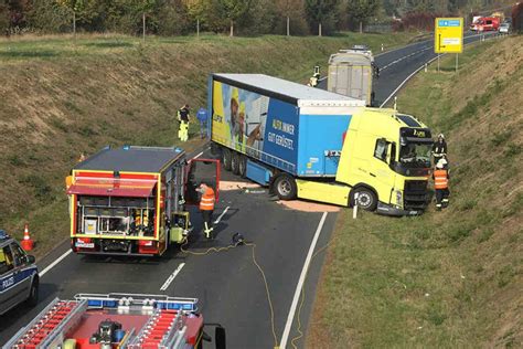 Schwerer Unfall Auf B101 Bei Siebenlehn Crash Zwischen VW Crafter Und