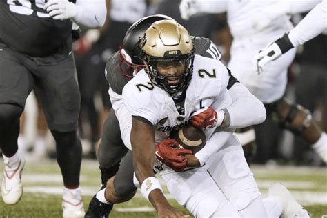 Colorado QB Shedeur Sanders hurt in blowout loss to Washington State